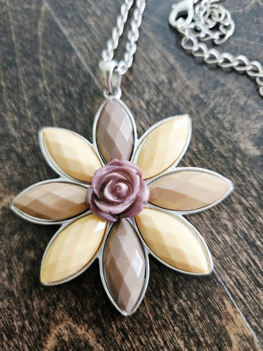 Vintage Flower Pendant Necklace Silver Tone